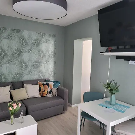 Exquisite, Gemuetliche Kleine Mit Balkon *