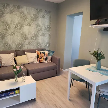 Exquisite, Gemuetliche Kleine Mit Balkon Wolmirstedt